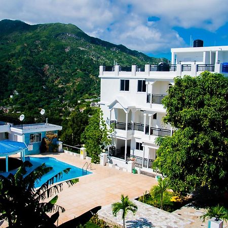 J&G Villa Hotel Cap-Haïtien Kültér fotó